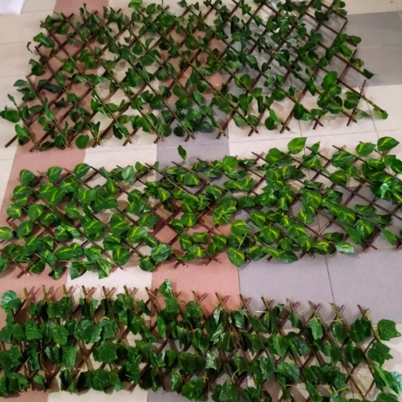 Leaves Fence or Jaffrey