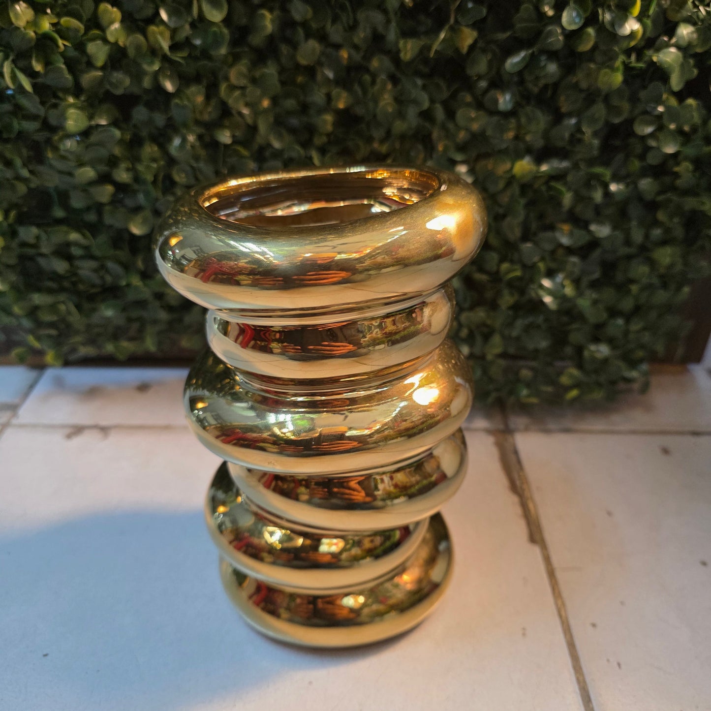Step ceremic vase