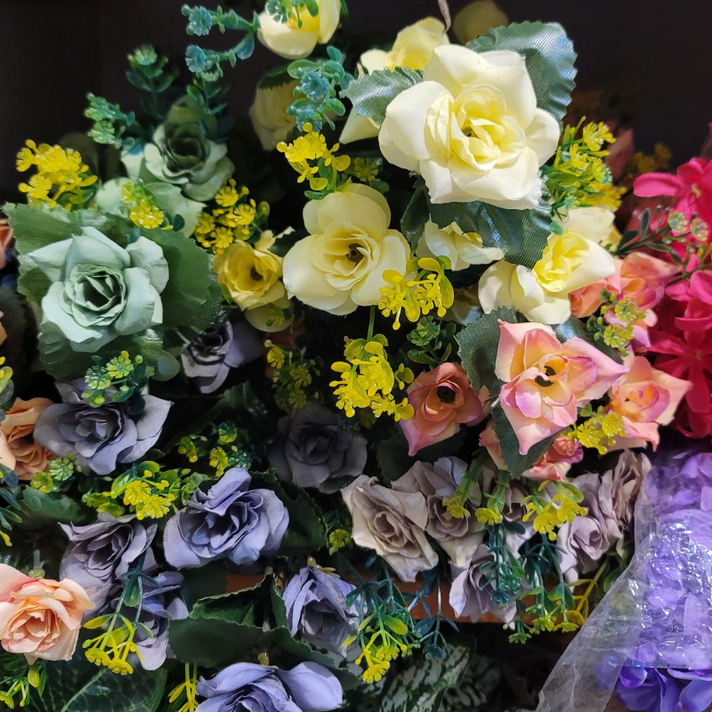 12 in 1 Rose Bunch with Filler