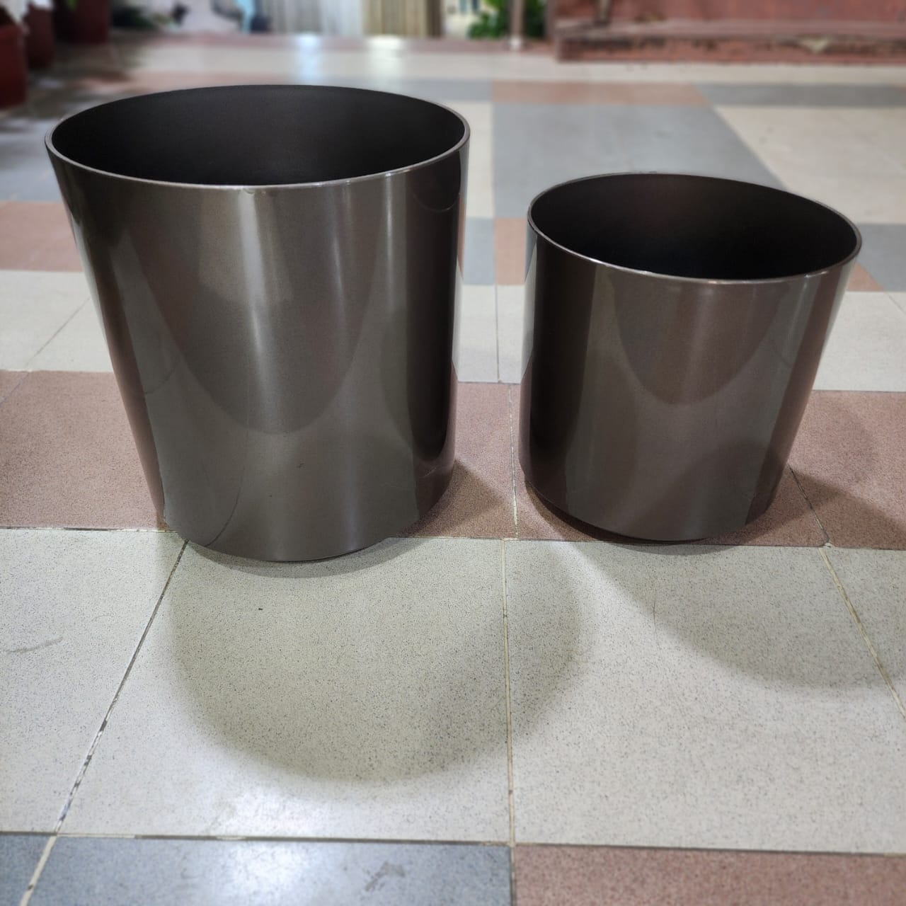 Mahogany Brown Fiber Planter