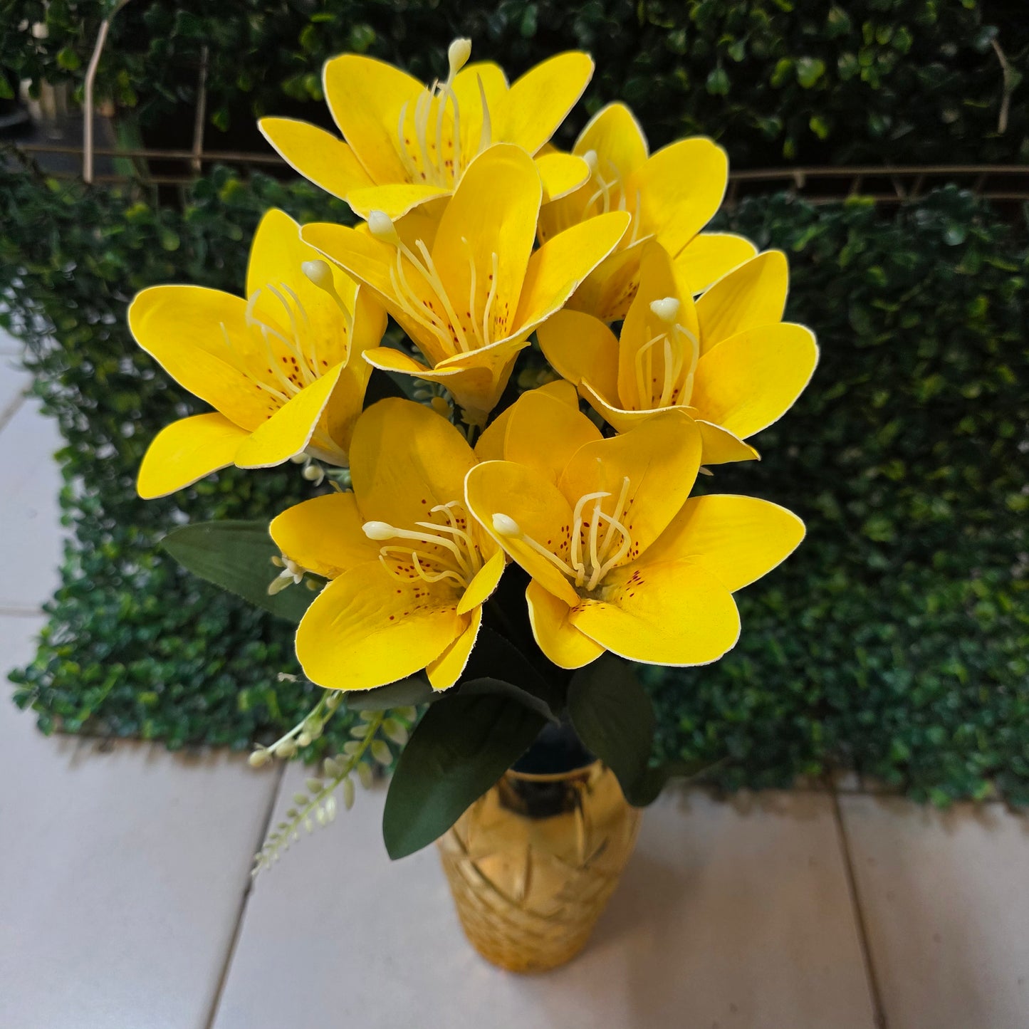 Rubber Lily Bunch